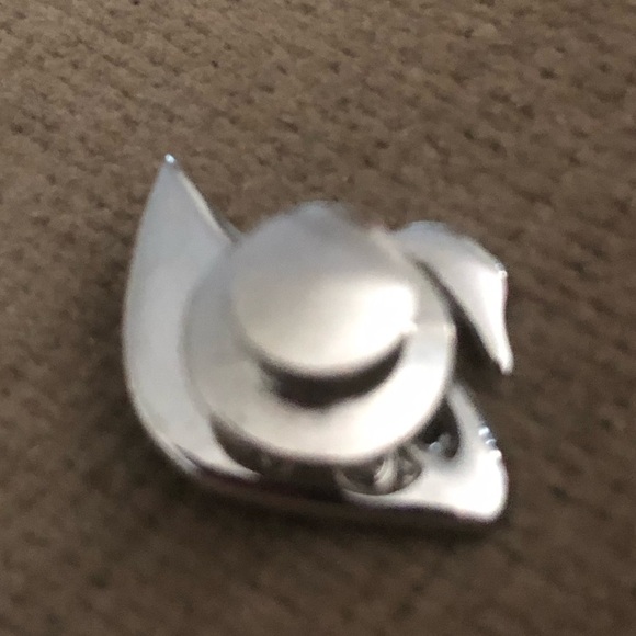 Vintage Swarovski Swan Pin- 770 $30 or $25 w/offer - Picture 2 of 4